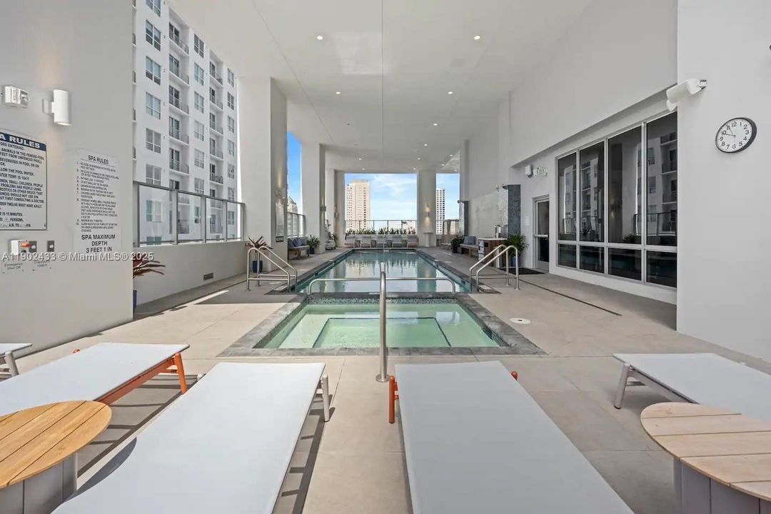 For Sale: $369,000 (0 beds, 1 baths, 393 Square Feet)