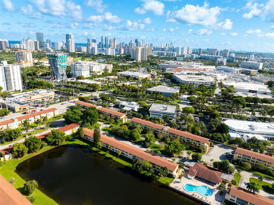 For Rent: $2,600 (2 beds, 2 baths, 1098 Square Feet)