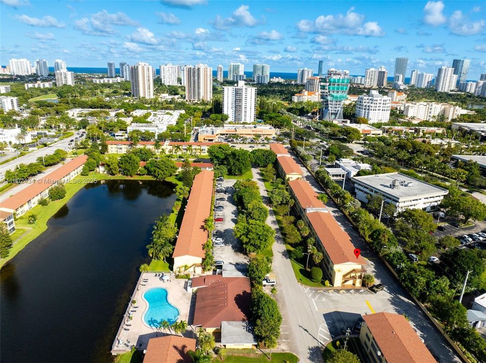 For Rent: $2,600 (2 beds, 2 baths, 1098 Square Feet)