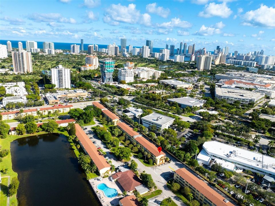 For Rent: $2,600 (2 beds, 2 baths, 1098 Square Feet)