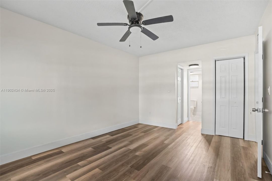 For Rent: $2,600 (2 beds, 2 baths, 1098 Square Feet)