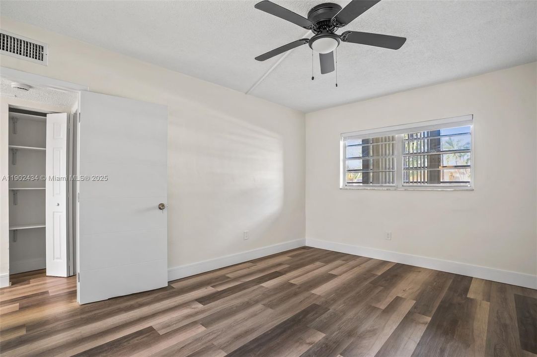 For Rent: $2,600 (2 beds, 2 baths, 1098 Square Feet)