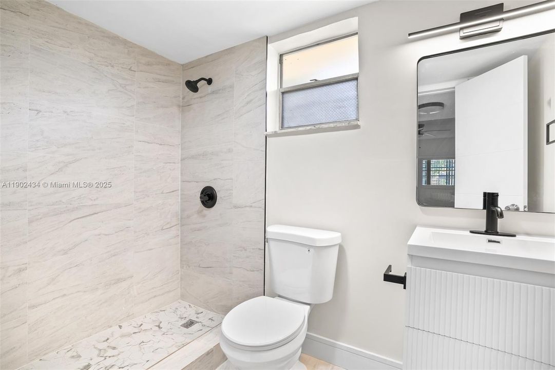 For Rent: $2,600 (2 beds, 2 baths, 1098 Square Feet)