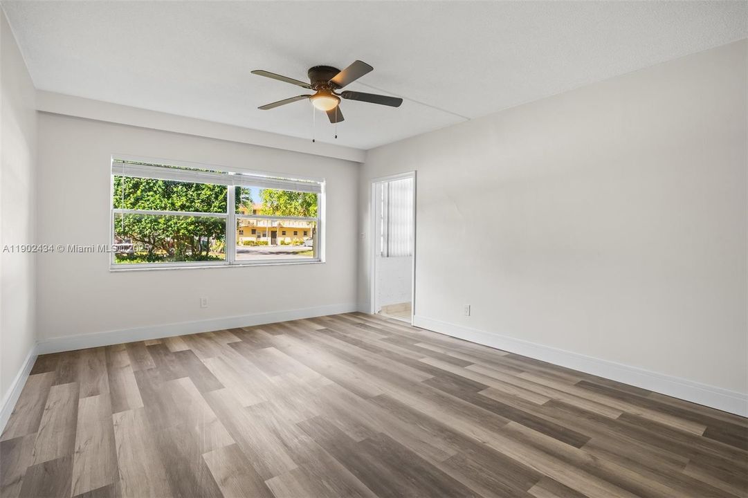 For Rent: $2,600 (2 beds, 2 baths, 1098 Square Feet)