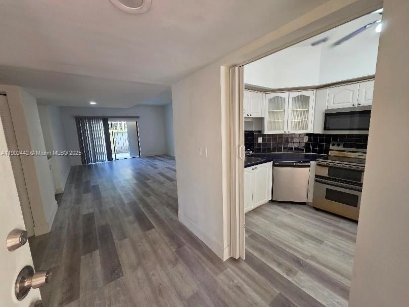 Recently Rented: $2,600 (3 beds, 2 baths, 1233 Square Feet)
