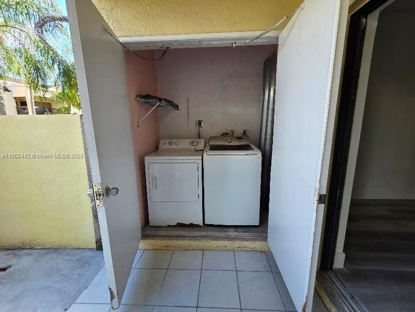 Recently Rented: $2,600 (3 beds, 2 baths, 1233 Square Feet)