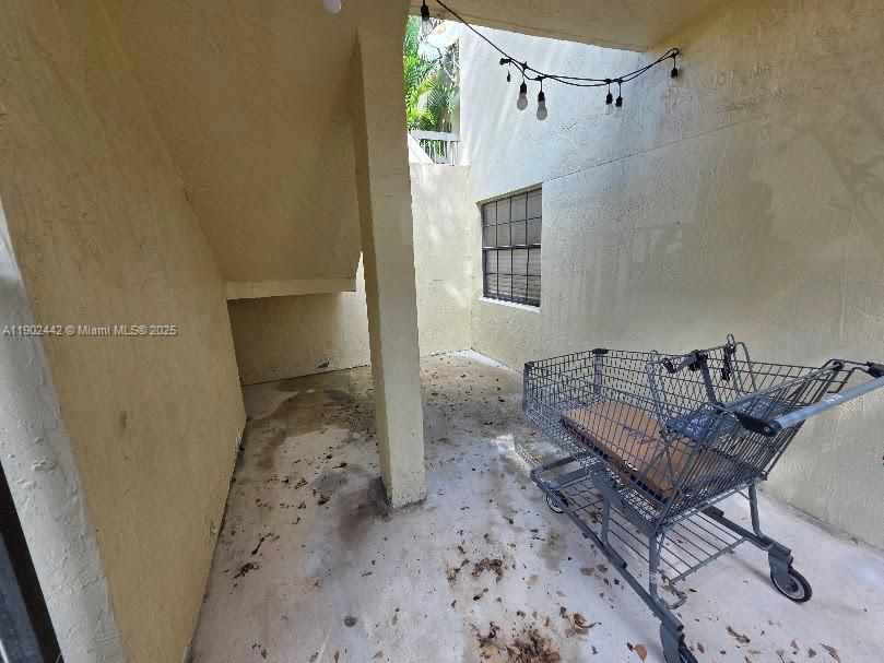 Recently Rented: $2,600 (3 beds, 2 baths, 1233 Square Feet)