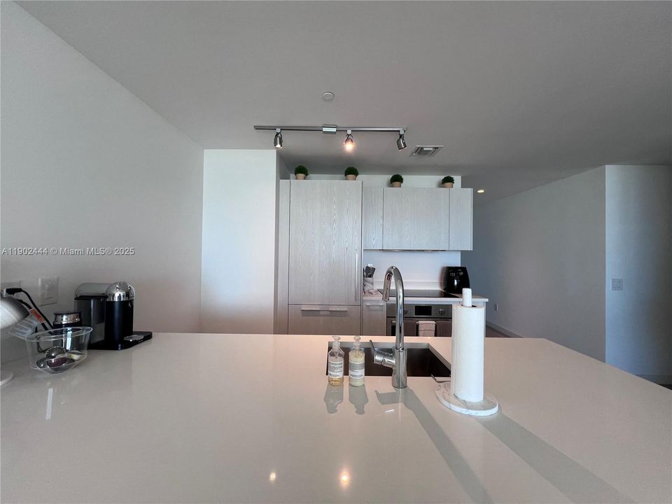 For Rent: $5,300 (2 beds, 2 baths, 1141 Square Feet)