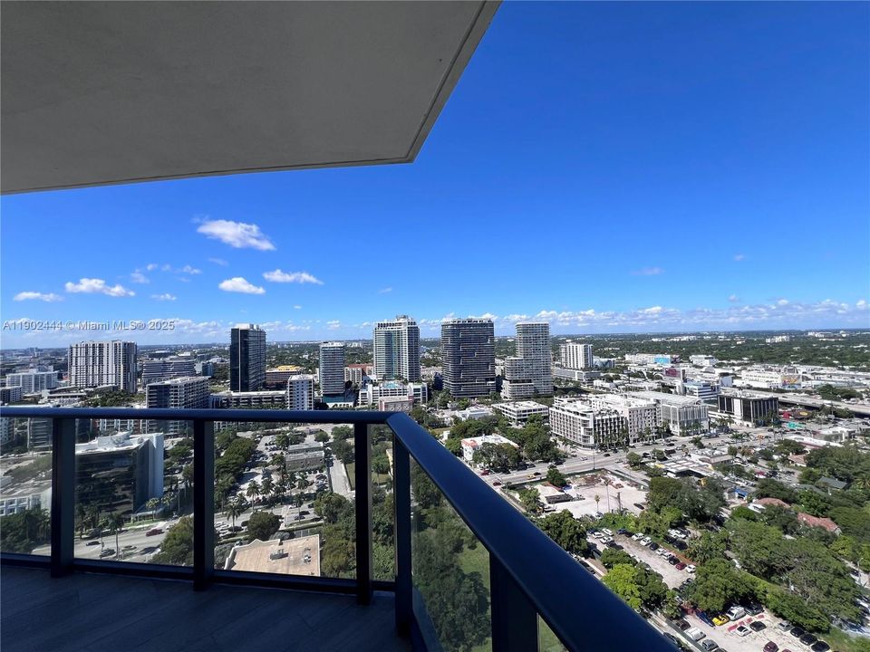 For Rent: $5,300 (2 beds, 2 baths, 1141 Square Feet)