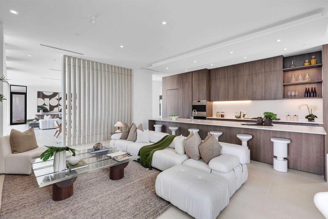 Kitchen Family Room