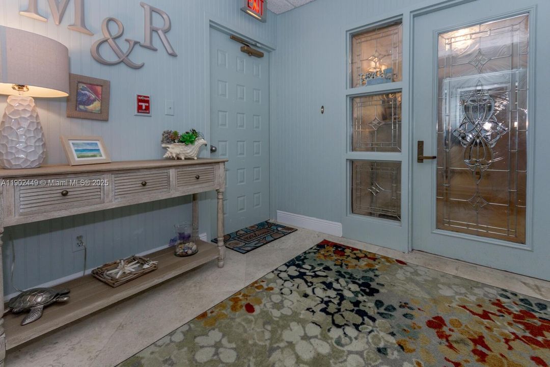 For Rent: $8,000 (3 beds, 2 baths, 1954 Square Feet)