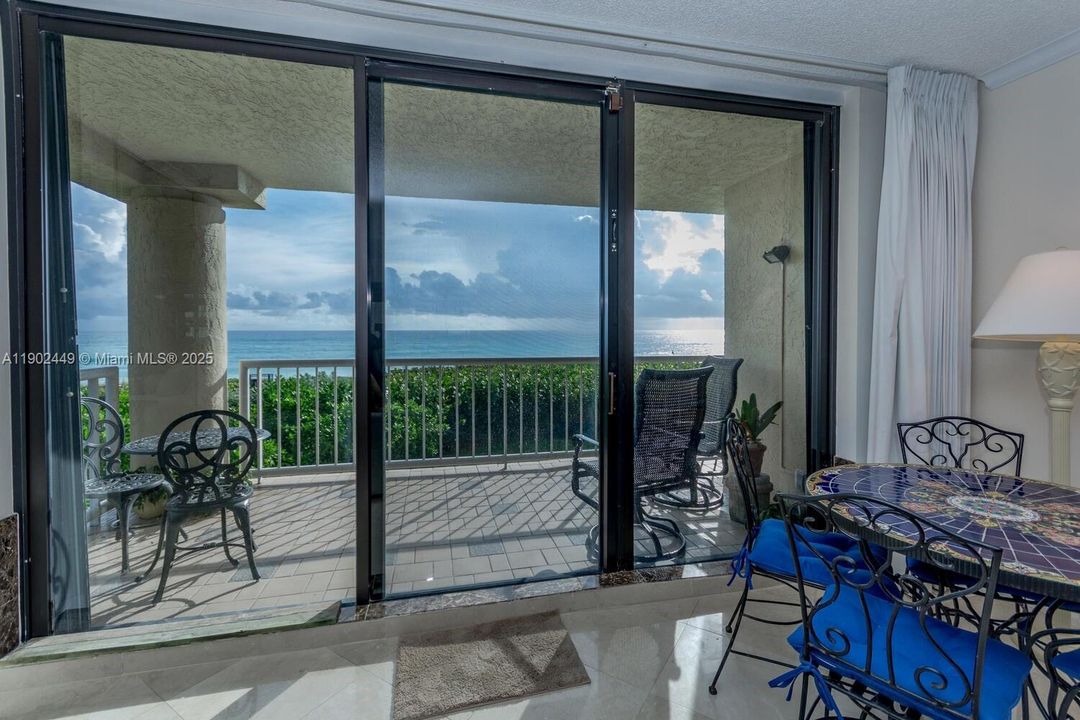 For Rent: $8,000 (3 beds, 2 baths, 1954 Square Feet)