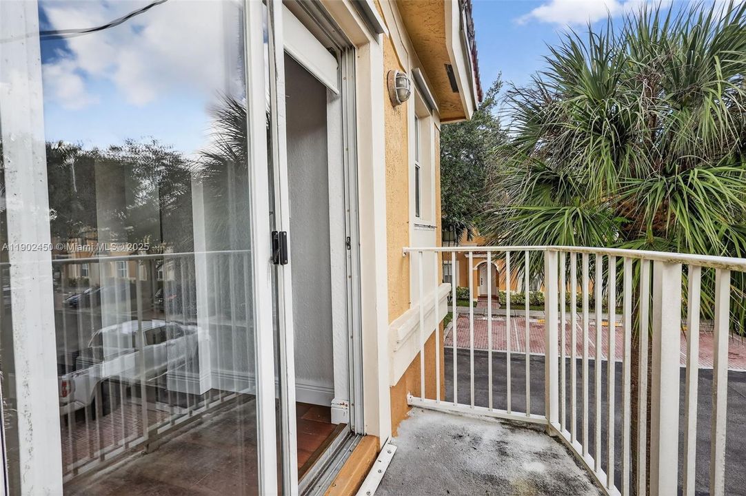 En Venta: $415,000 (3 camas, 2 baños, 1470 Pies cuadrados)