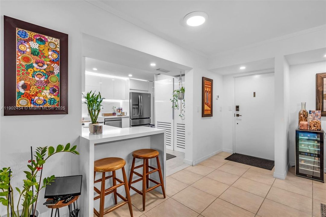 Recently Sold: $889,000 (2 beds, 2 baths, 1450 Square Feet)