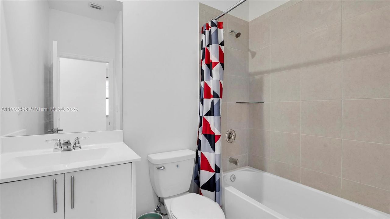 For Sale: $537,500 (3 beds, 2 baths, 1812 Square Feet)