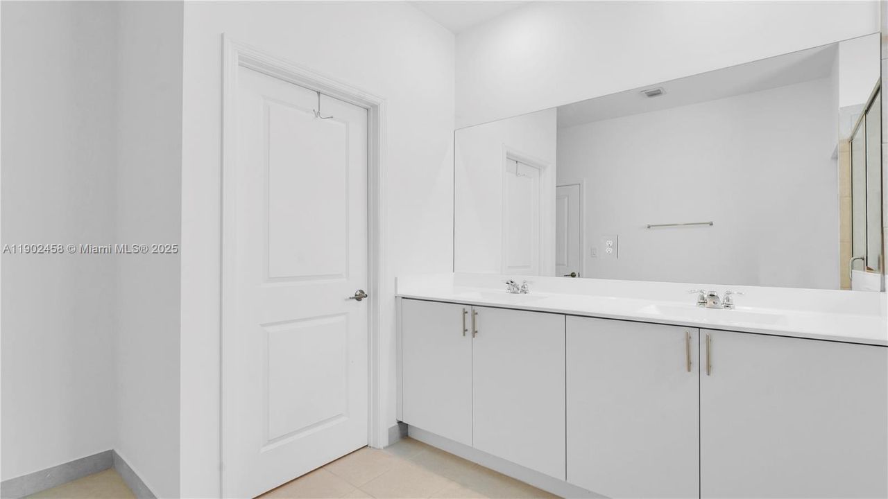 For Sale: $537,500 (3 beds, 2 baths, 1812 Square Feet)