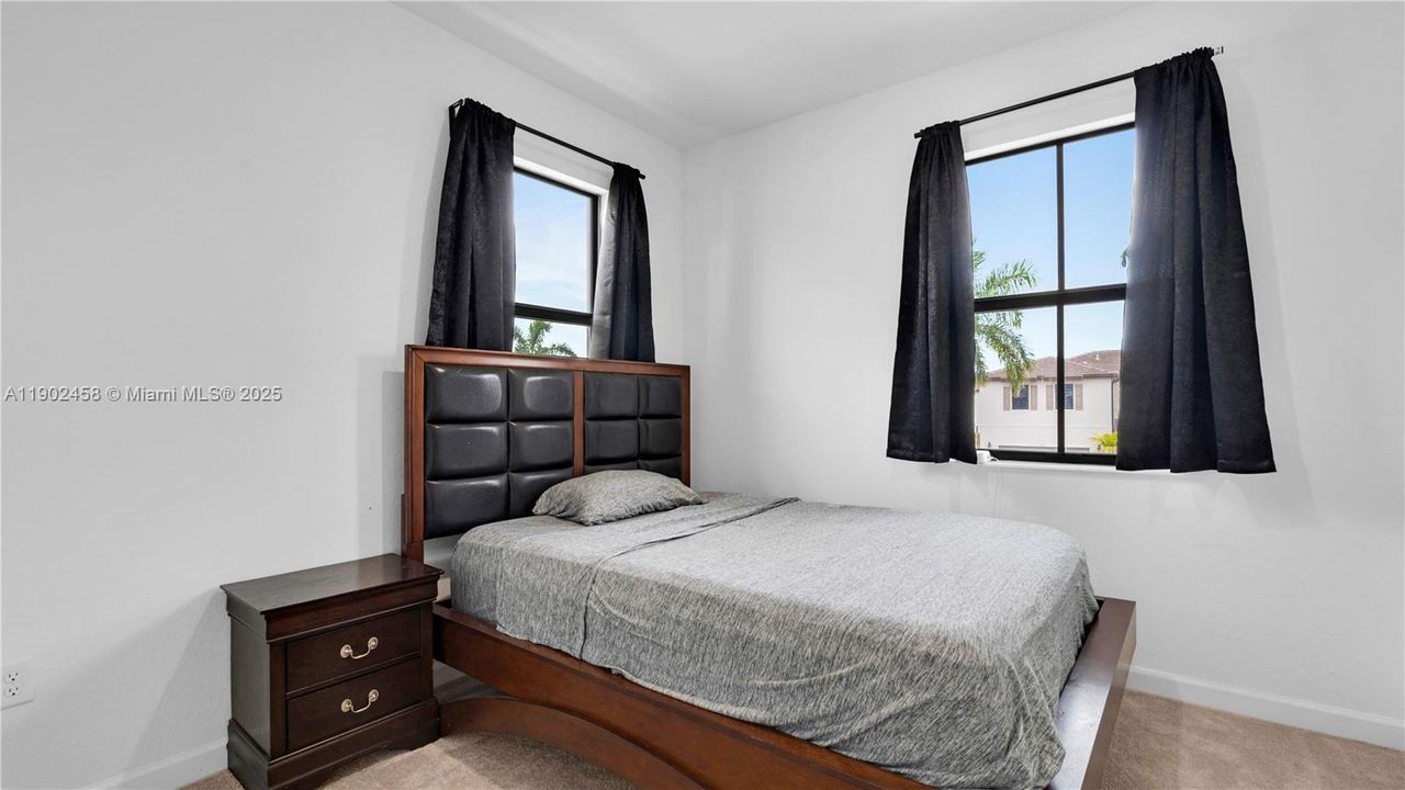 For Sale: $537,500 (3 beds, 2 baths, 1812 Square Feet)