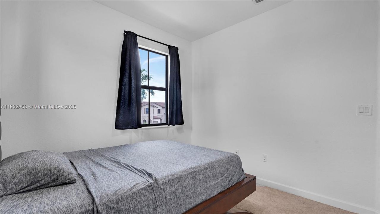 For Sale: $537,500 (3 beds, 2 baths, 1812 Square Feet)