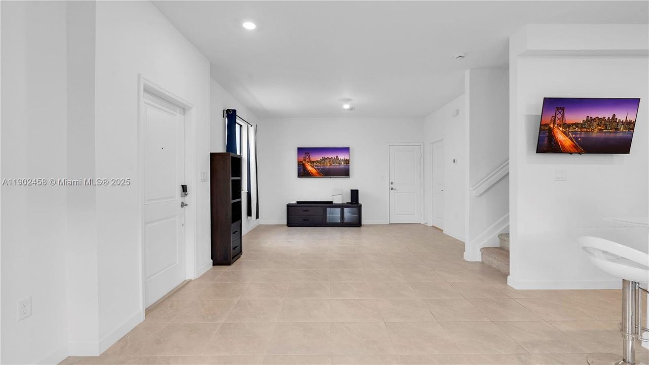 For Sale: $537,500 (3 beds, 2 baths, 1812 Square Feet)