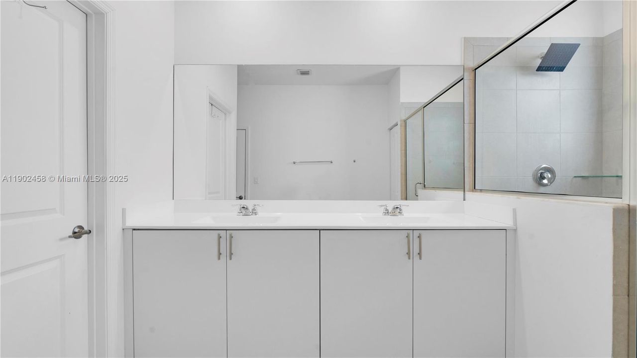 For Sale: $537,500 (3 beds, 2 baths, 1812 Square Feet)