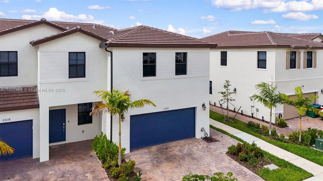 For Sale: $537,500 (3 beds, 2 baths, 1812 Square Feet)