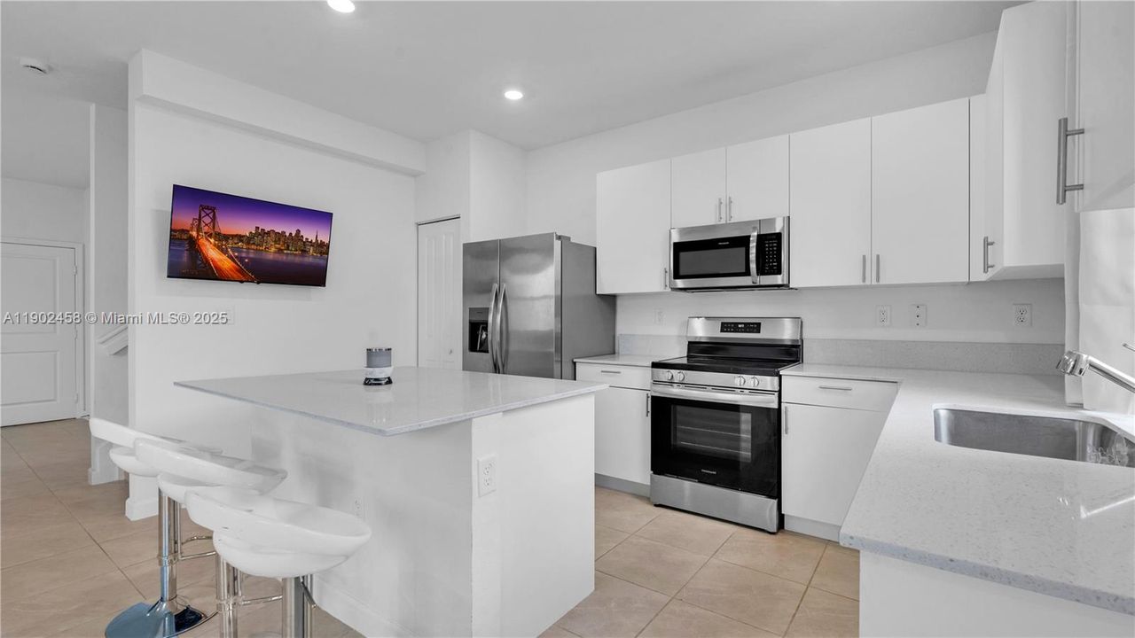 For Sale: $537,500 (3 beds, 2 baths, 1812 Square Feet)