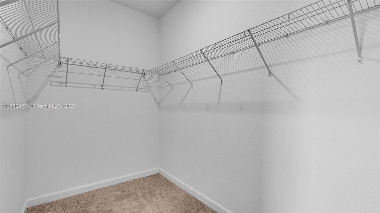 For Sale: $537,500 (3 beds, 2 baths, 1812 Square Feet)