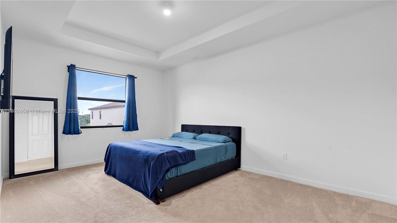 For Sale: $537,500 (3 beds, 2 baths, 1812 Square Feet)