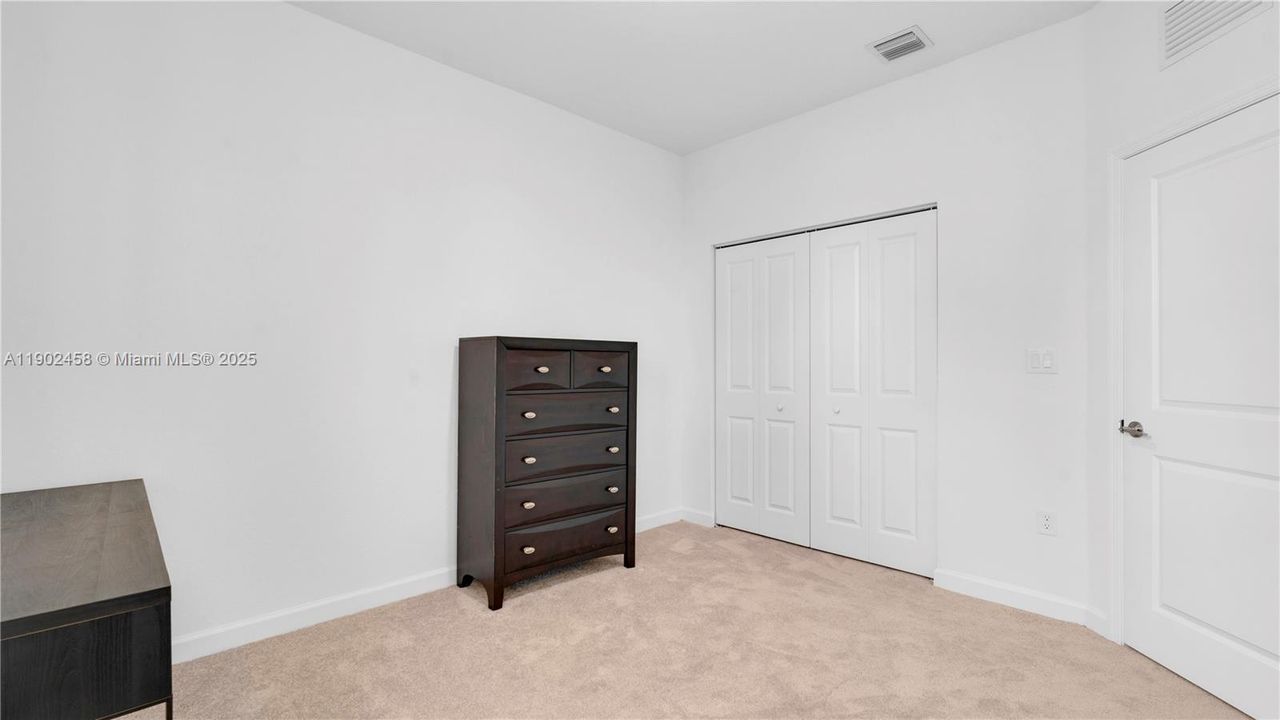 For Sale: $537,500 (3 beds, 2 baths, 1812 Square Feet)