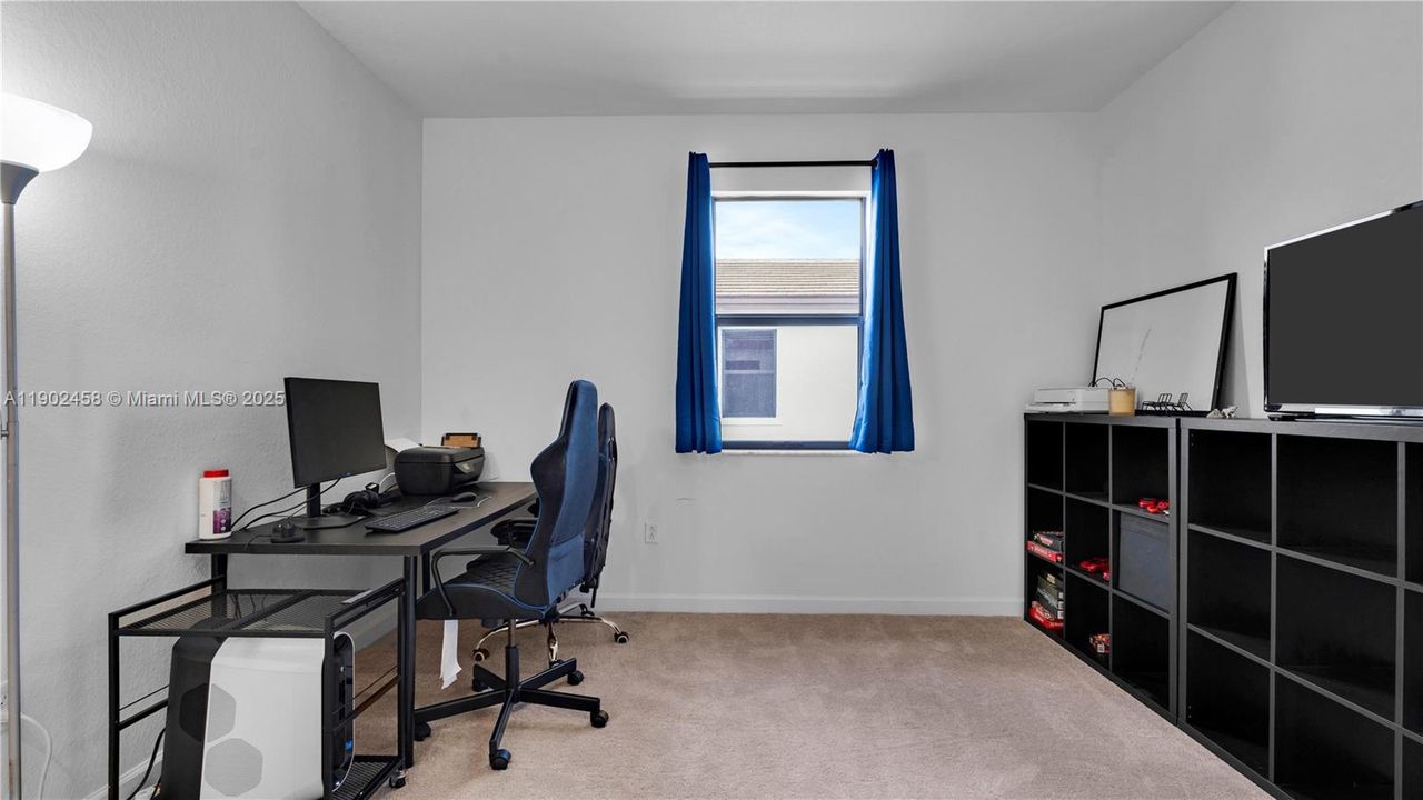 For Sale: $537,500 (3 beds, 2 baths, 1812 Square Feet)