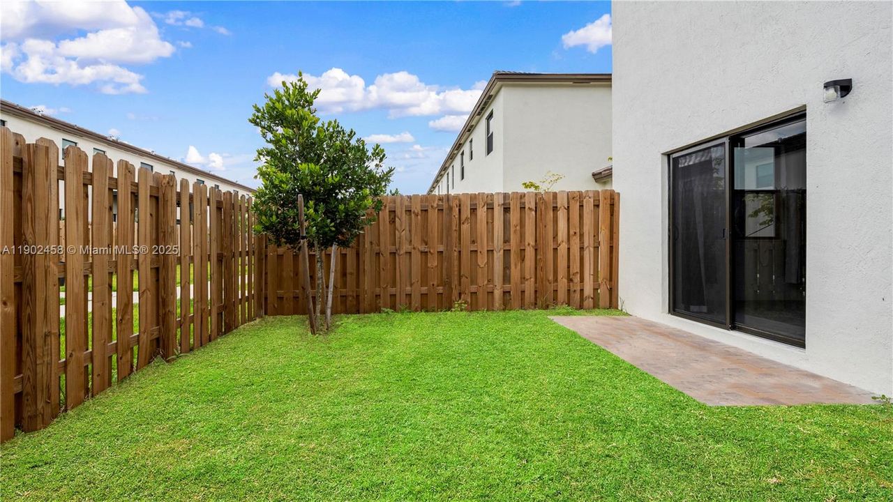 For Sale: $537,500 (3 beds, 2 baths, 1812 Square Feet)