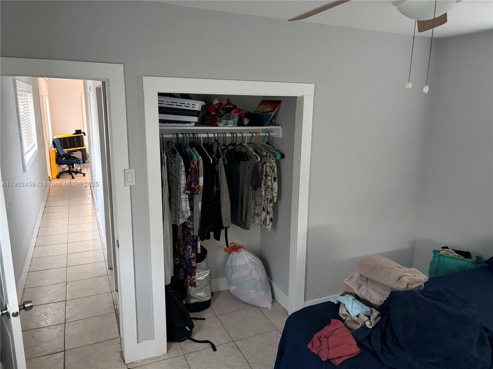 For Sale: $297,000 (2 beds, 1 baths, 630 Square Feet)