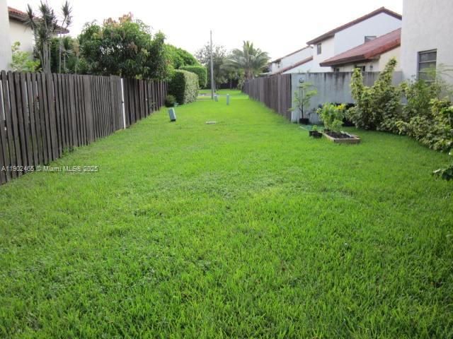 For Rent: $3,400 (3 beds, 3 baths, 1952 Square Feet)