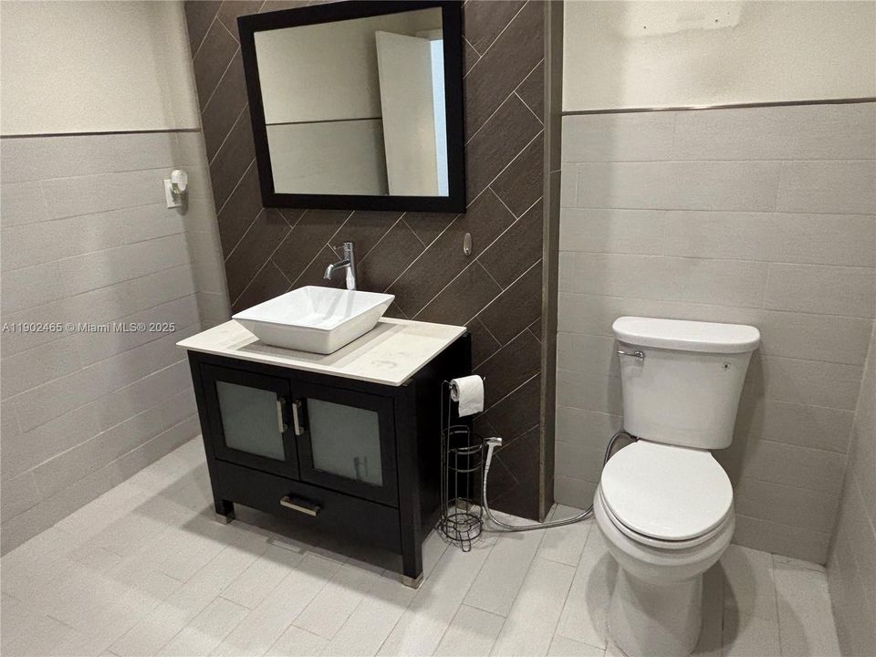 For Rent: $3,400 (3 beds, 3 baths, 1952 Square Feet)