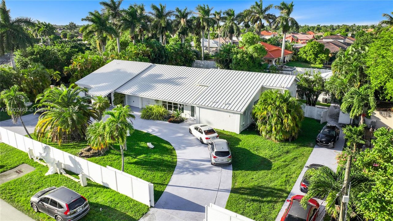 En Venta: $1,950,000 (5 camas, 3 baños, 4909 Pies cuadrados)