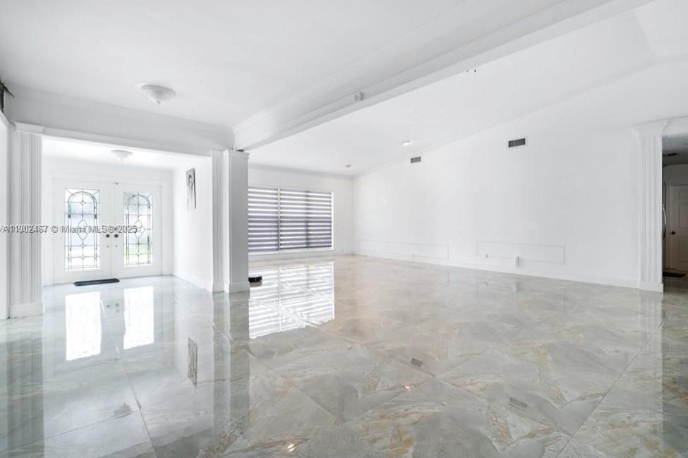 En Venta: $1,950,000 (5 camas, 3 baños, 4909 Pies cuadrados)