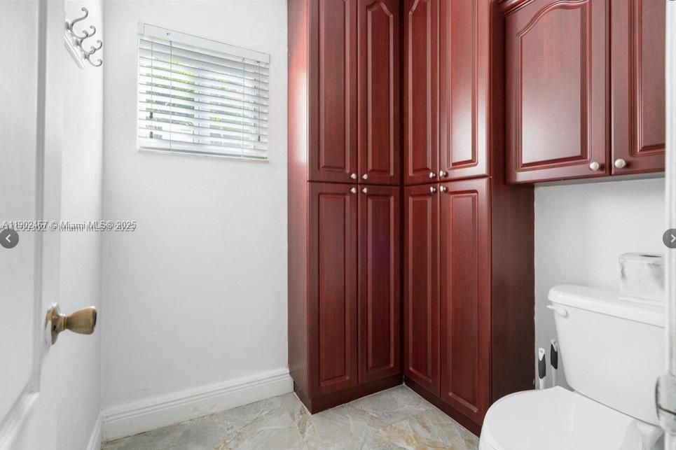 En Venta: $1,950,000 (5 camas, 3 baños, 4909 Pies cuadrados)