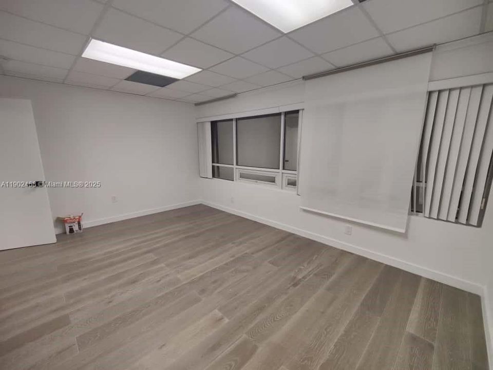 В аренду: $3,800 (0 спален, 0 ванн, 0 Квадратных фут)