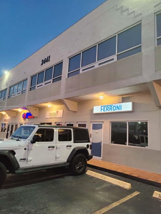 В аренду: $3,800 (0 спален, 0 ванн, 0 Квадратных фут)