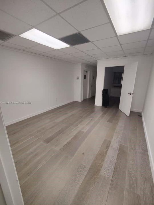 В аренду: $3,800 (0 спален, 0 ванн, 0 Квадратных фут)