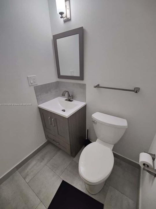 В аренду: $3,800 (0 спален, 0 ванн, 0 Квадратных фут)