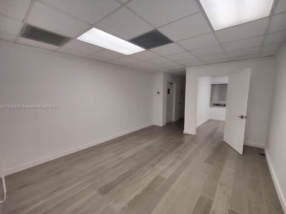 В аренду: $3,800 (0 спален, 0 ванн, 0 Квадратных фут)