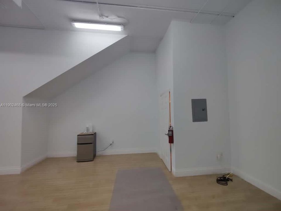 В аренду: $3,800 (0 спален, 0 ванн, 0 Квадратных фут)