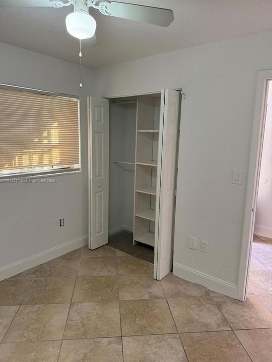 Active With Contract: $2,450 (3 beds, 2 baths, 1025 Square Feet)