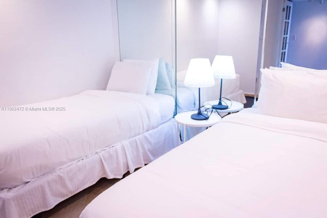 For Sale: $850,000 (2 beds, 2 baths, 1496 Square Feet)