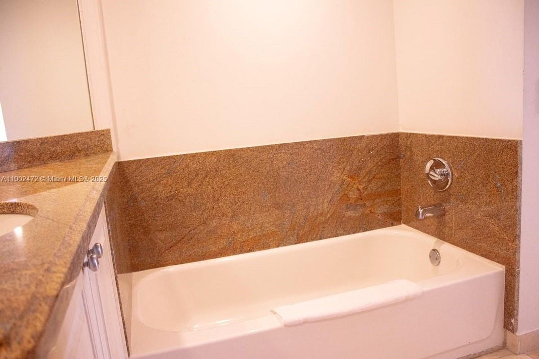 For Sale: $850,000 (2 beds, 2 baths, 1496 Square Feet)