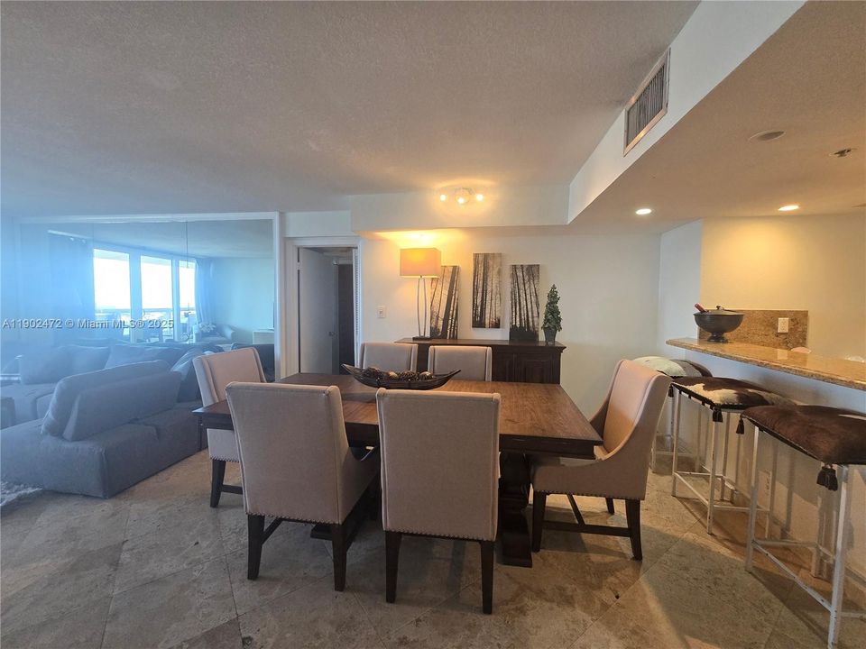 For Sale: $850,000 (2 beds, 2 baths, 1496 Square Feet)