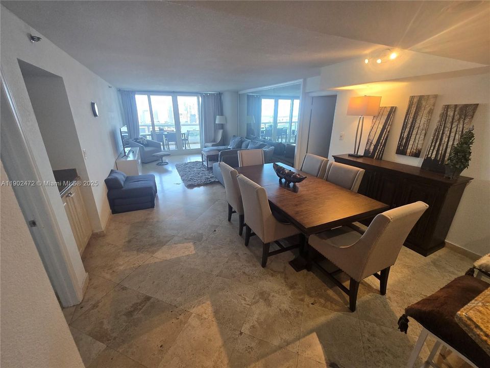 For Sale: $850,000 (2 beds, 2 baths, 1496 Square Feet)