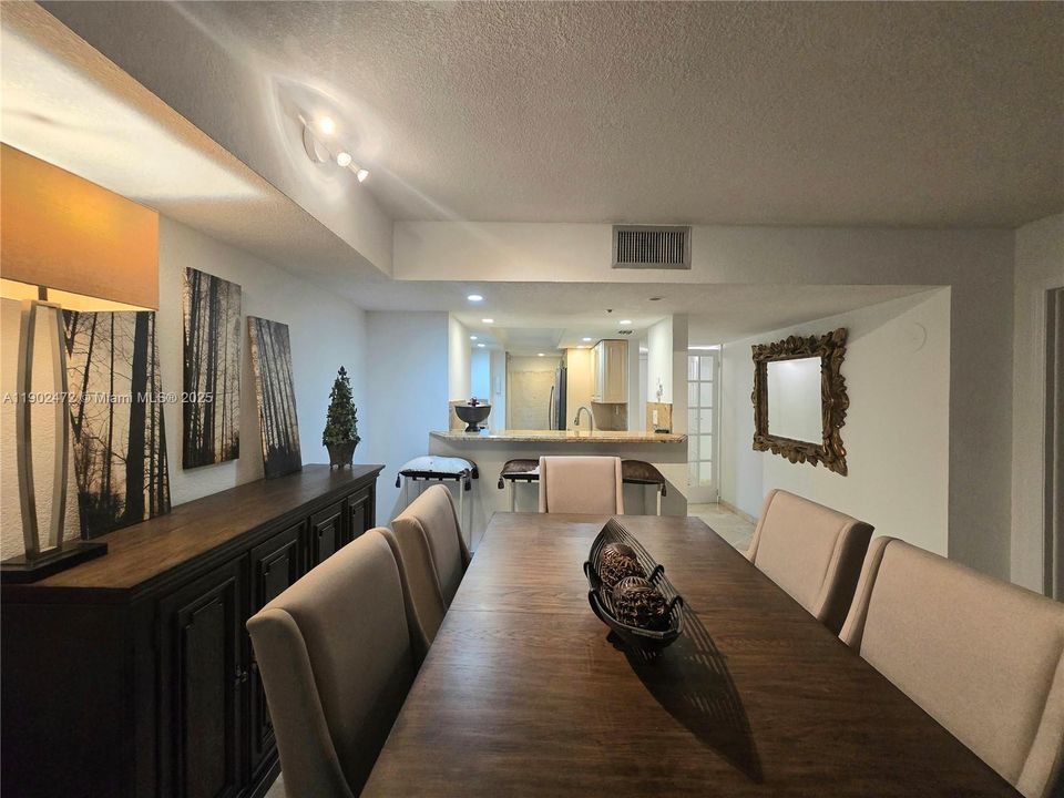 For Sale: $850,000 (2 beds, 2 baths, 1496 Square Feet)