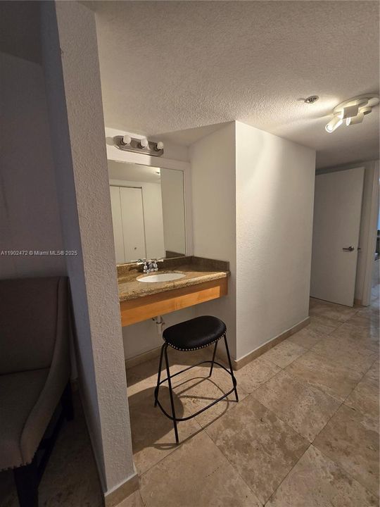 For Sale: $850,000 (2 beds, 2 baths, 1496 Square Feet)